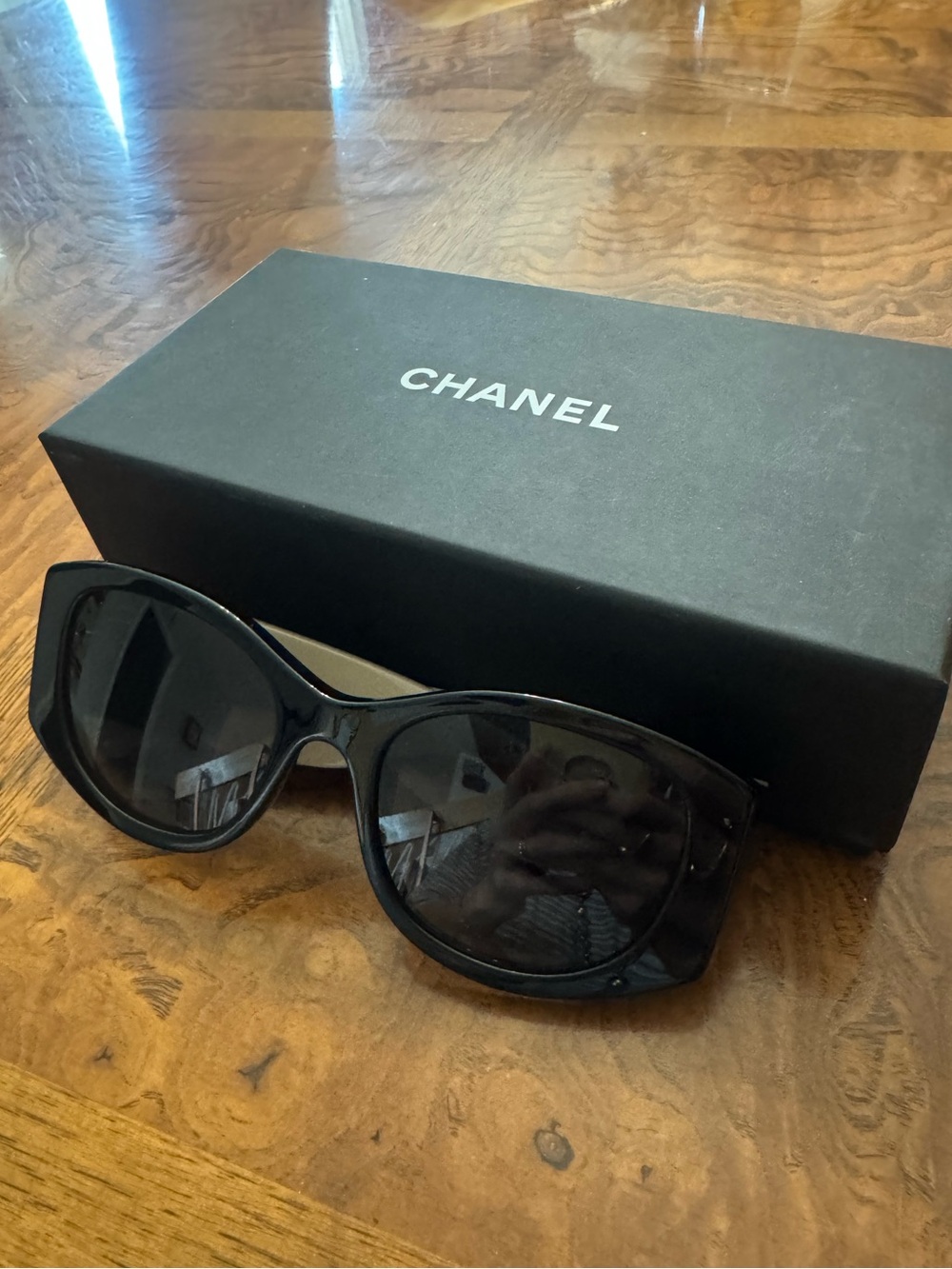 Chanel Oval Sunglasses Beige/black with case, box - Picture 2 of 12